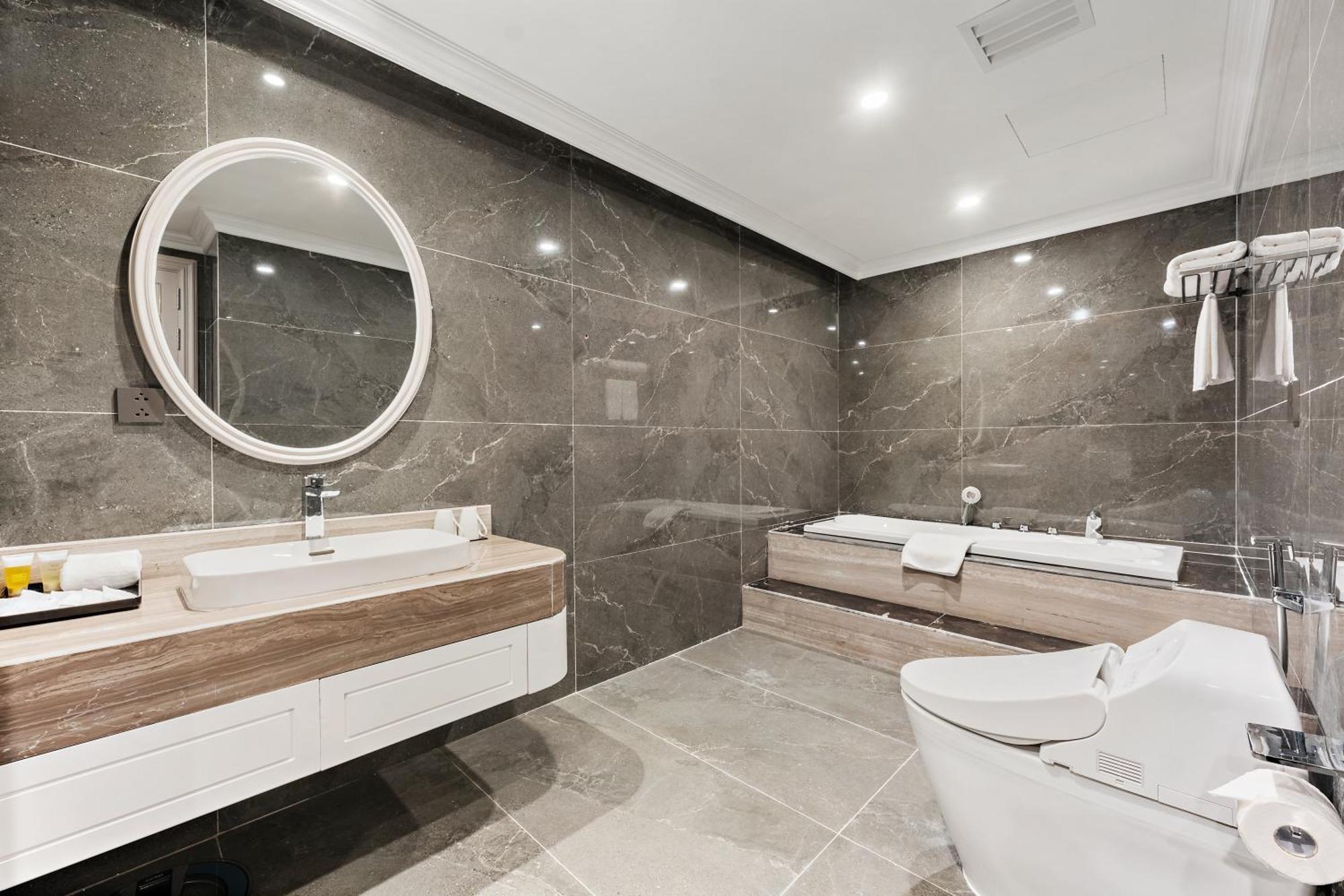 Muong Thanh Luxury Као Банг Екстериор снимка