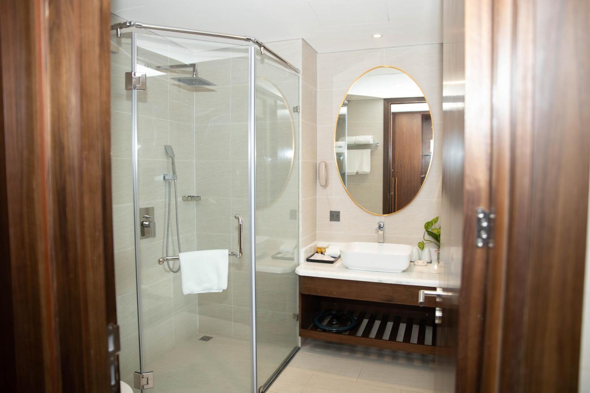 Muong Thanh Luxury Као Банг Екстериор снимка