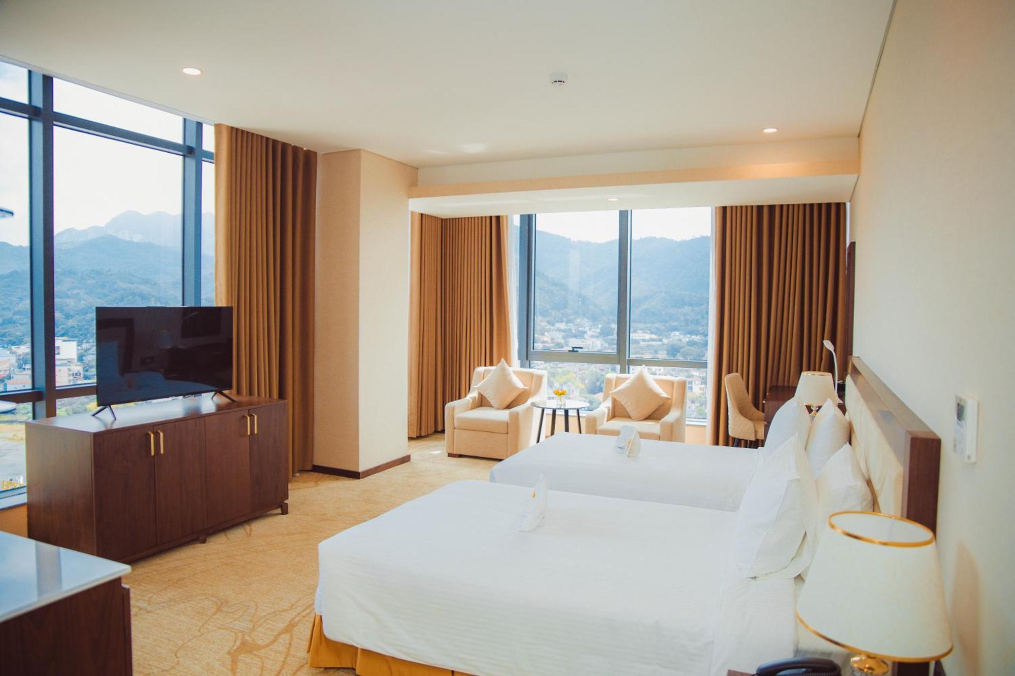 Muong Thanh Luxury Као Банг Екстериор снимка